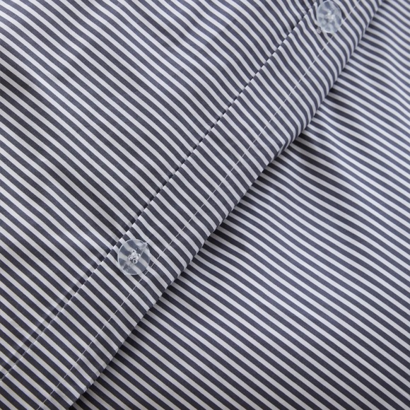 Quince Classic Organic Percale Duvet Cover Queen - Picture 2 of 4